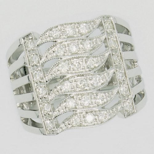 Elegant silver ring with diamonds