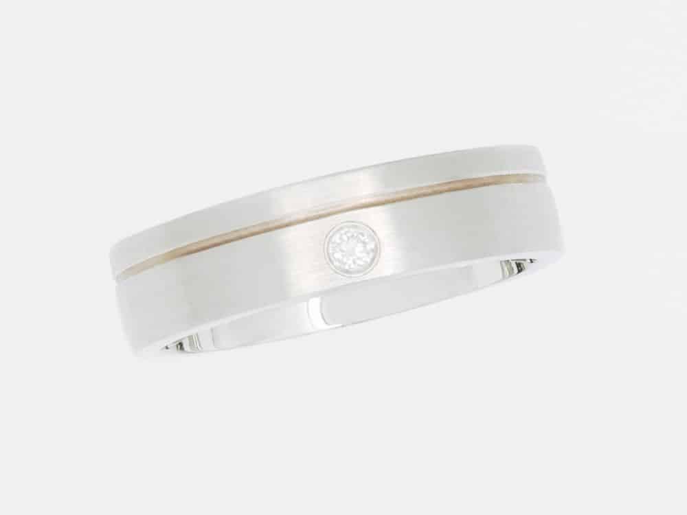 1511798 15 Silver ring with diamond accent