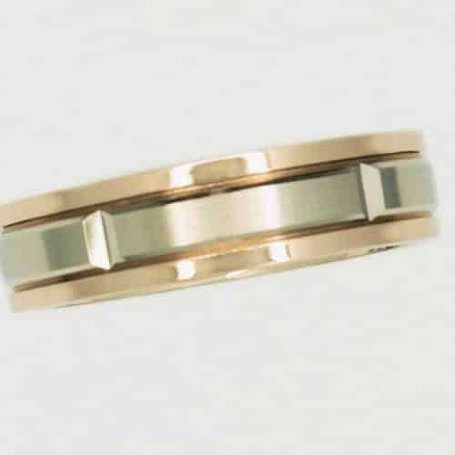 Stylish two-tone metal ring