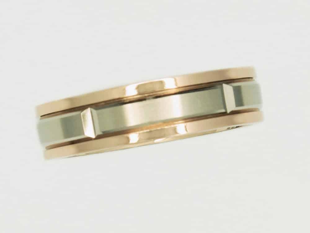 131657 9 Stylish two-tone metal ring