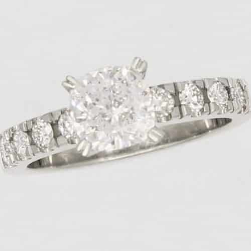 Elegant diamond engagement ring design