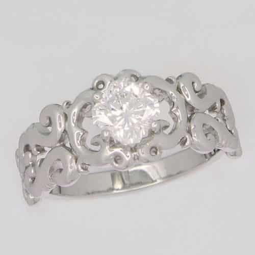 Elegant silver ring with diamond