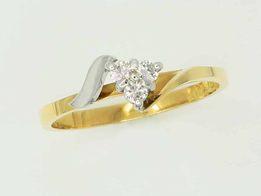 025532 12 Engagement Rings 025532